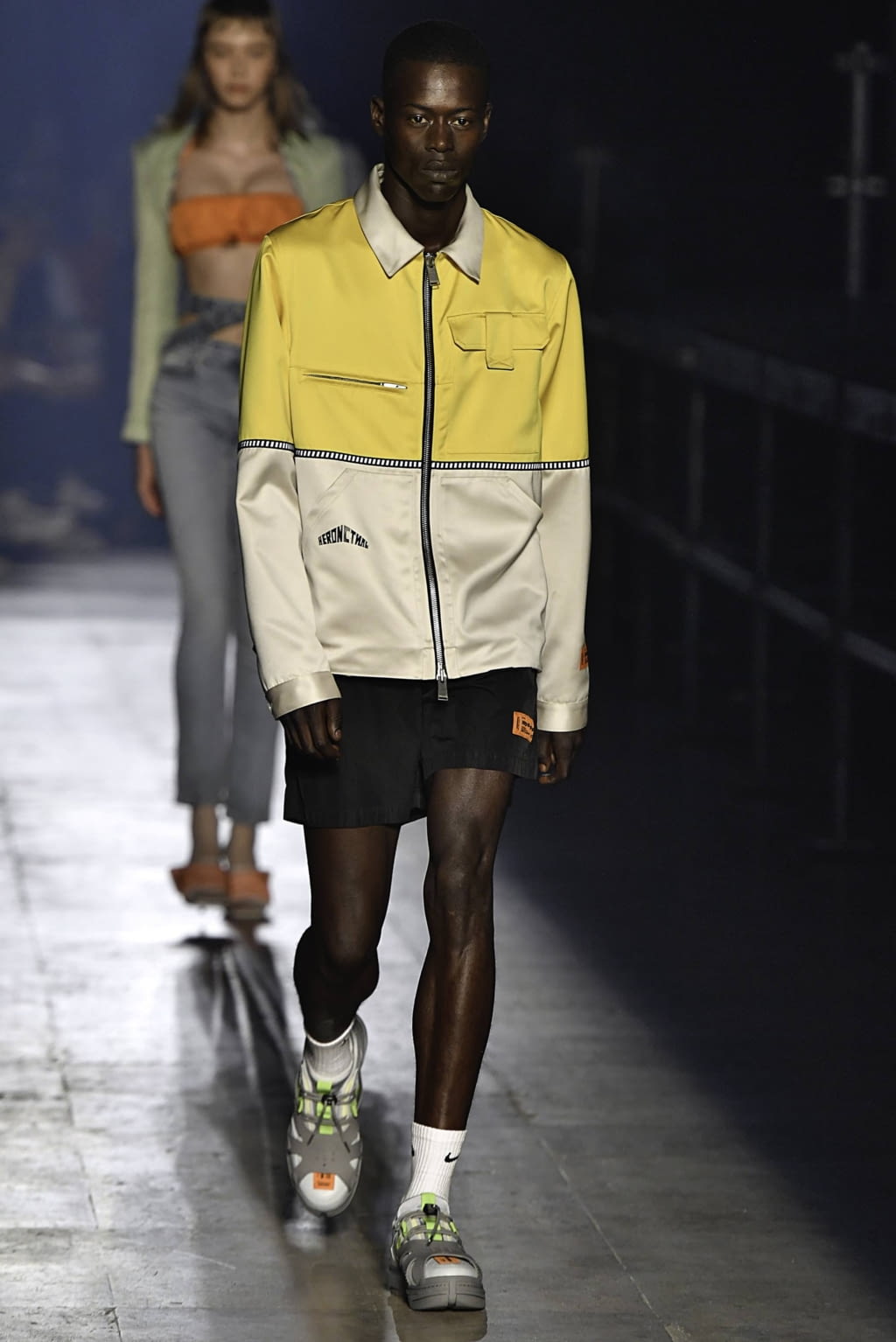 Fashion Week Paris Spring/Summer 2020 look 8 de la collection Heron Preston menswear