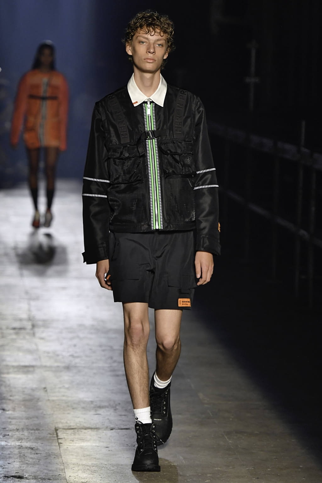 Fashion Week Paris Spring/Summer 2020 look 16 from the Heron Preston collection 男装