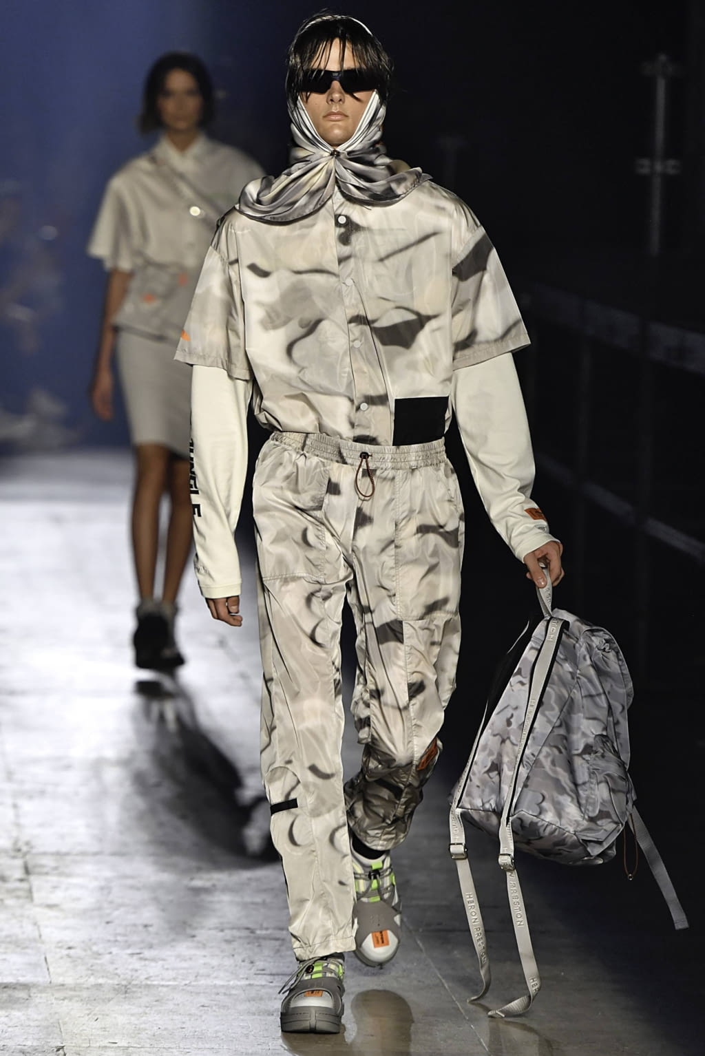 Fashion Week Paris Spring/Summer 2020 look 19 from the Heron Preston collection 男装