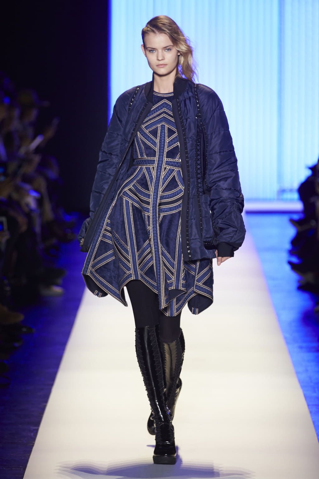 Fashion Week New York Fall/Winter 2016 look 16 de la collection Hervé Leger womenswear