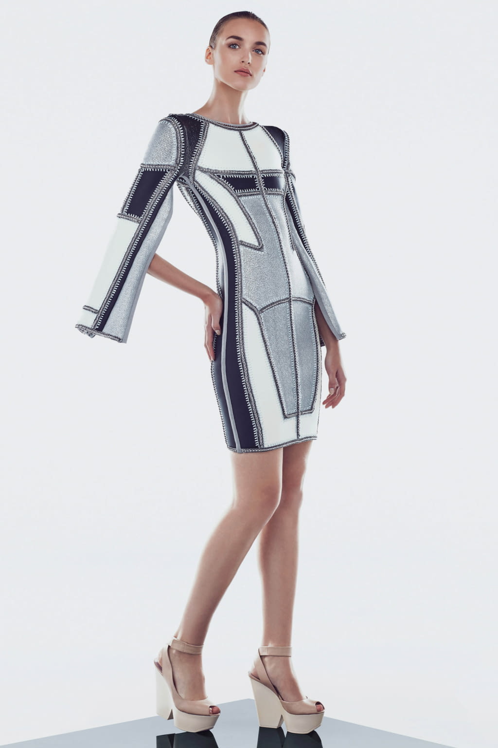Fashion Week New York Resort 2017 look 26 from the Hervé Leger collection womenswear