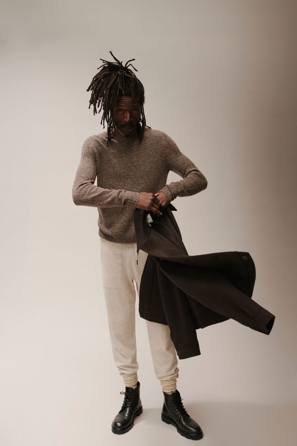 Fashion Week Paris Fall/Winter 2025 look 47 de la collection Eric Bompard womenswear