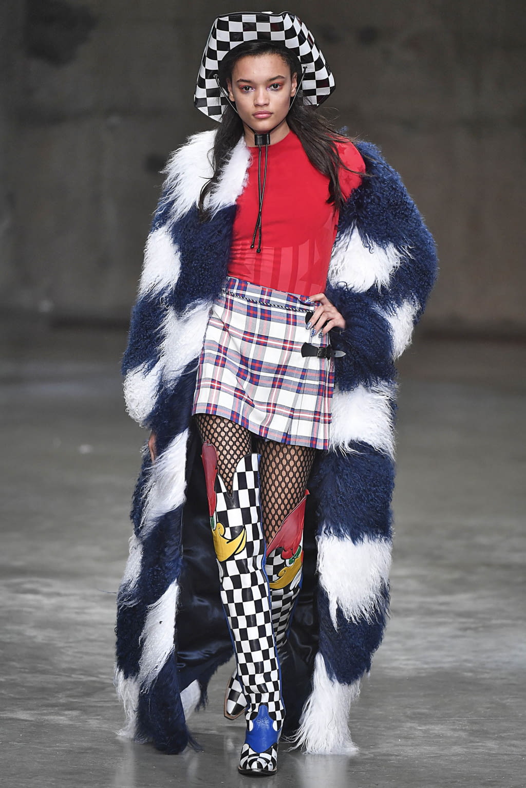 Fashion Week London Fall/Winter 2017 look 14 from the House of Holland collection womenswear