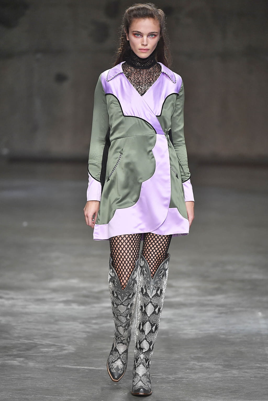 Fashion Week London Fall/Winter 2017 look 19 from the House of Holland collection womenswear