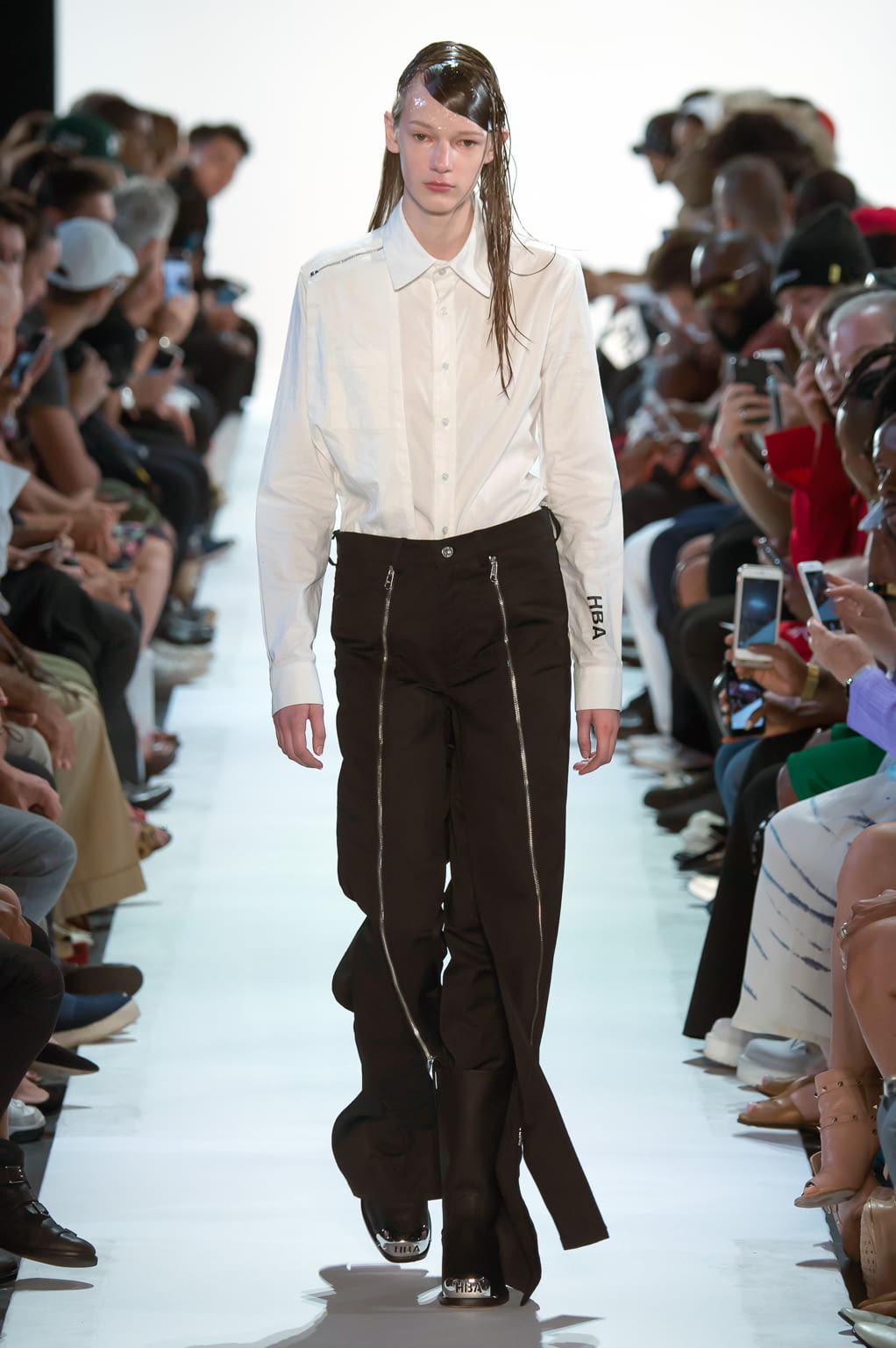 Fashion Week New York Spring/Summer 2017 look 1 from the Hood by Air collection womenswear