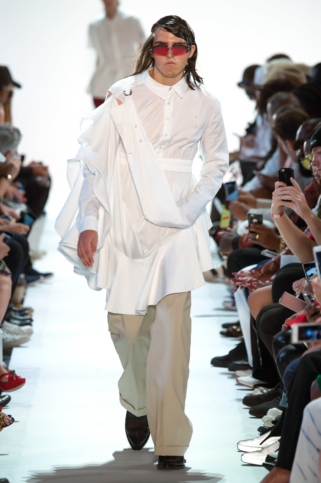 Fashion Week New York Spring/Summer 2017 look 18 from the Hood by Air collection womenswear