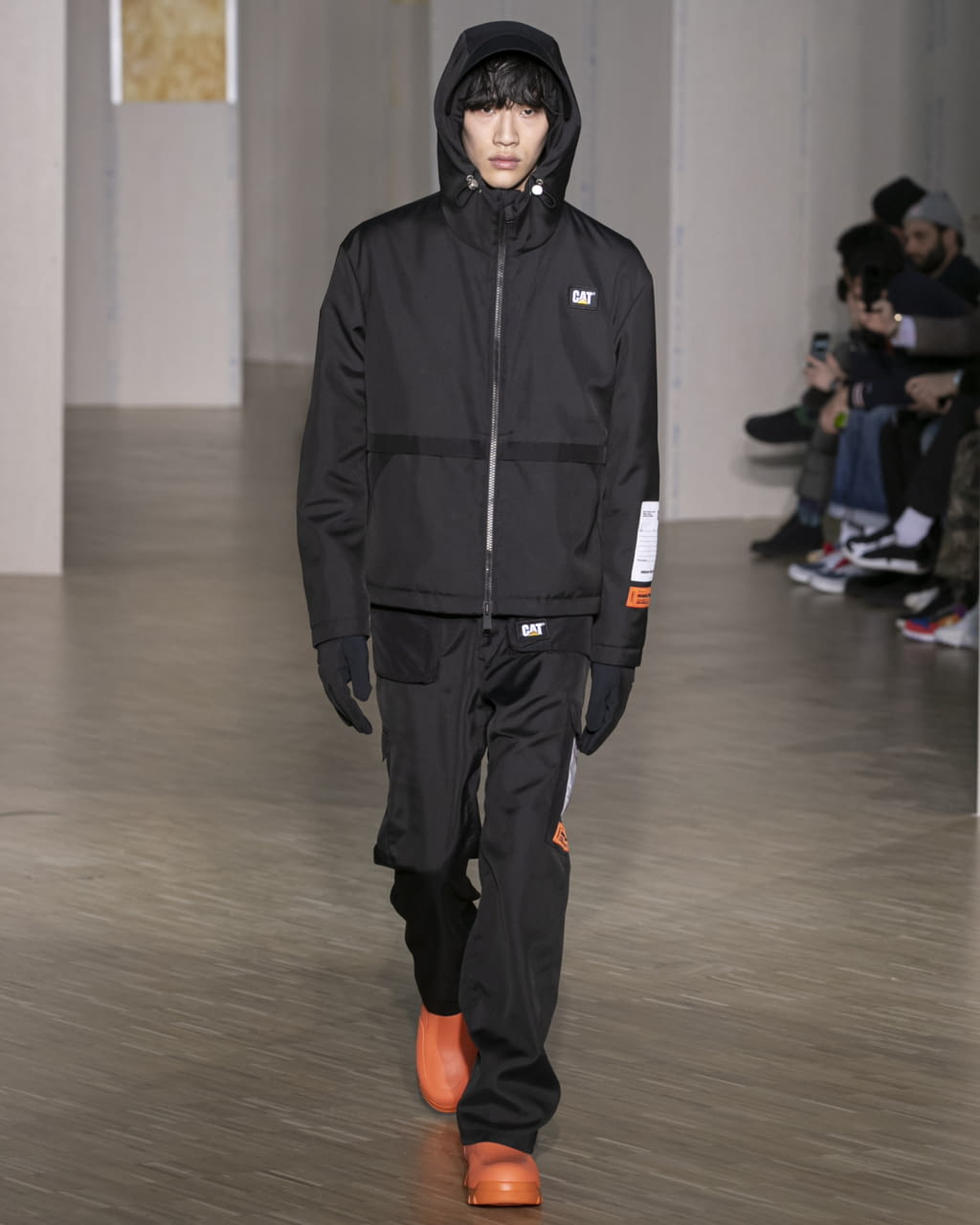 Fashion Week Paris Fall/Winter 2020 look 9 from the Heron Preston collection 男装