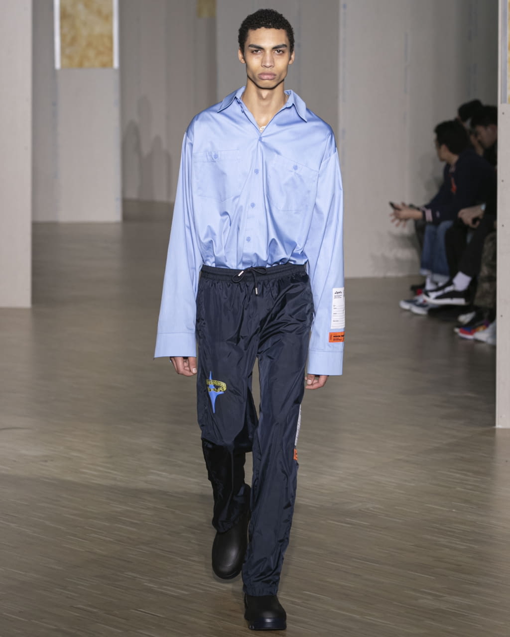 Fashion Week Paris Fall/Winter 2020 look 10 from the Heron Preston collection 男装
