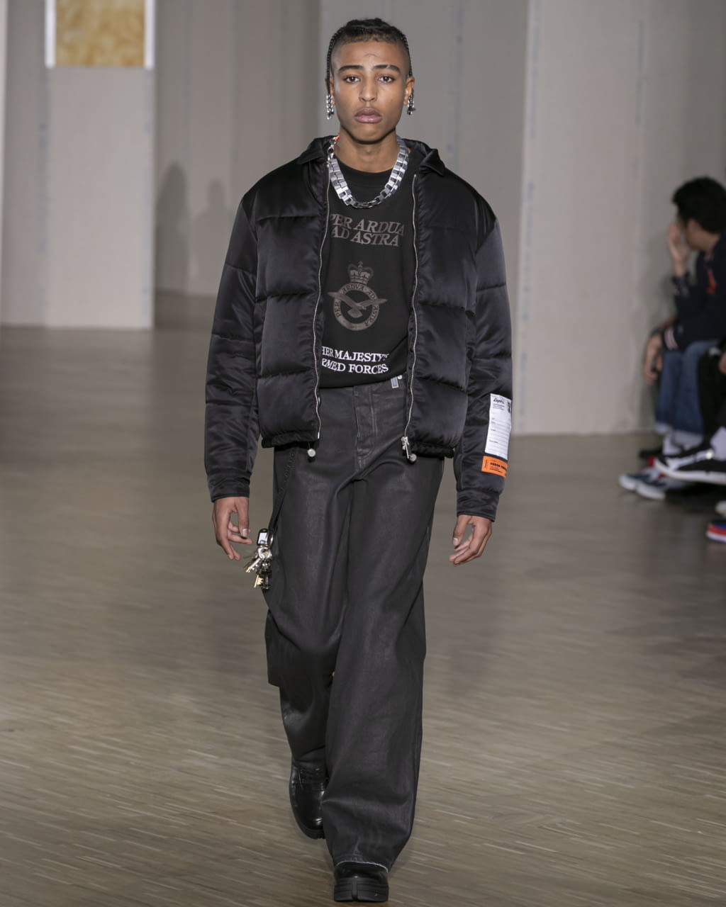 Fashion Week Paris Fall/Winter 2020 look 18 from the Heron Preston collection 男装