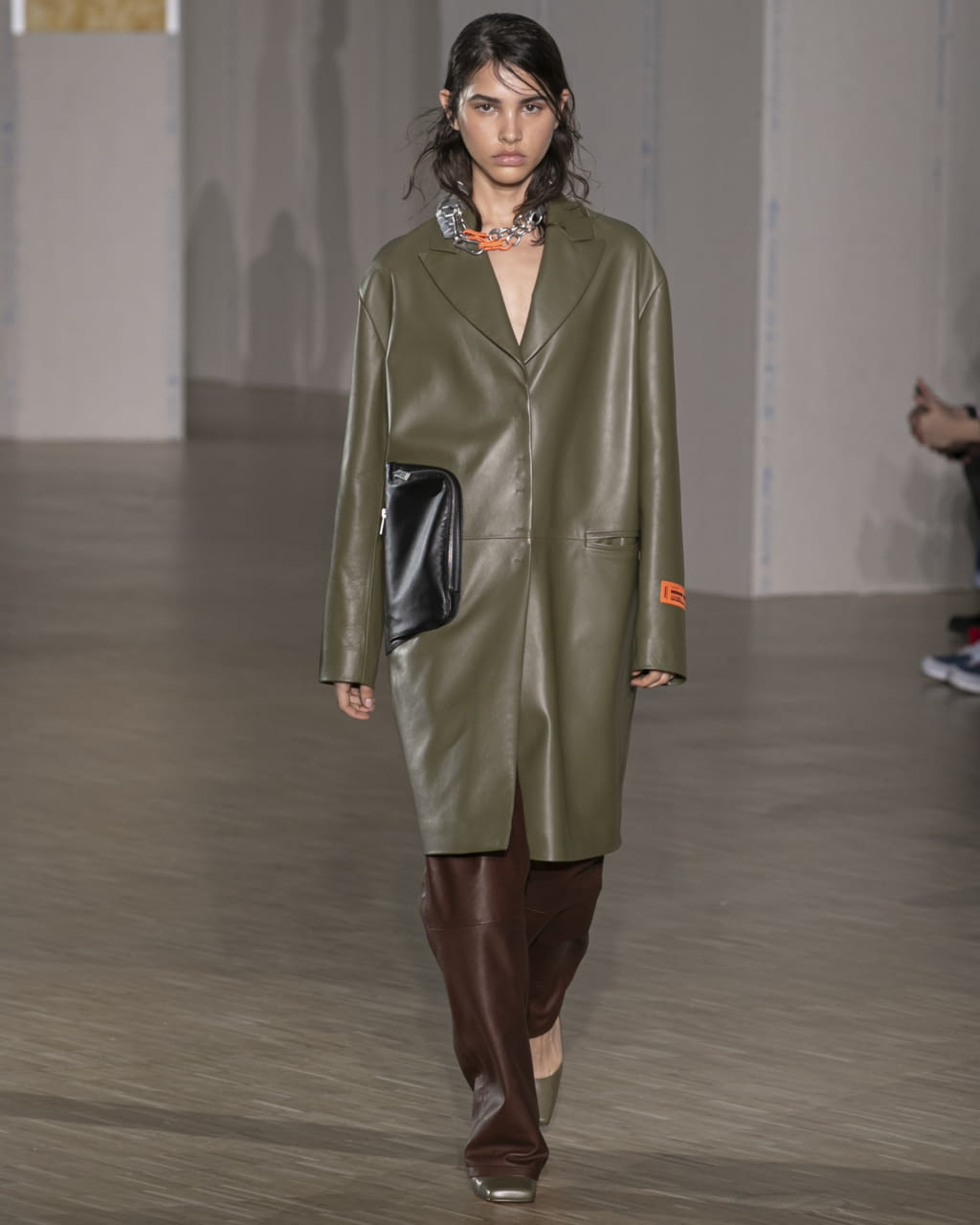 Fashion Week Paris Fall/Winter 2020 look 29 from the Heron Preston collection 男装