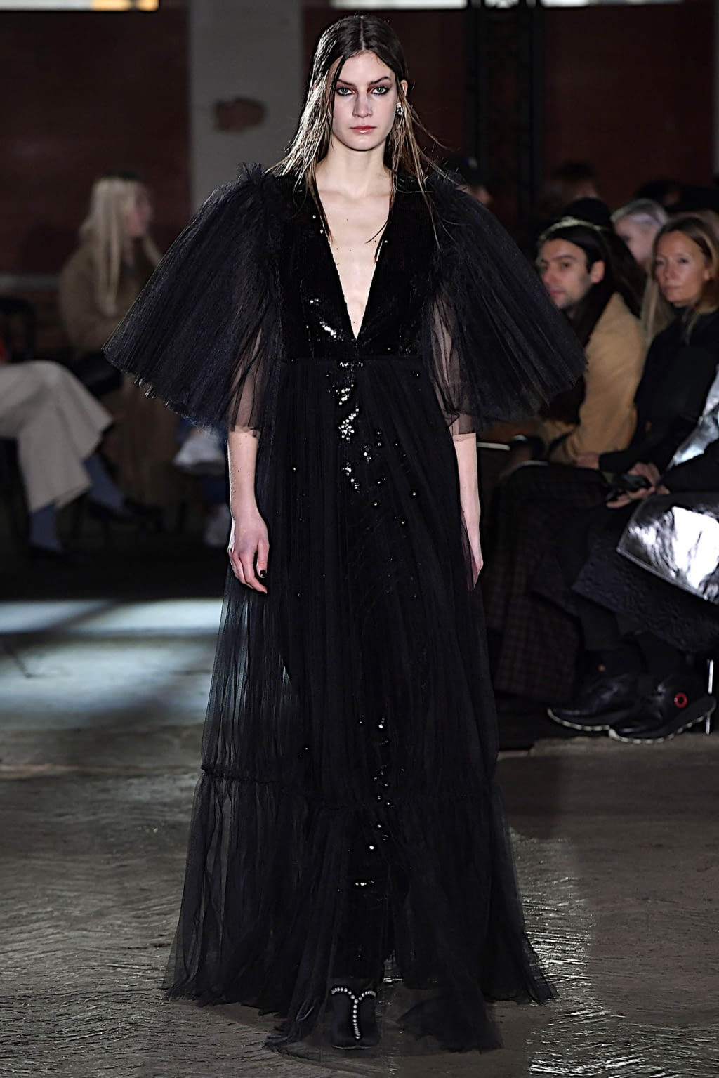 Fashion Week London Fall/Winter 2020 look 30 de la collection Huishan Zhang womenswear
