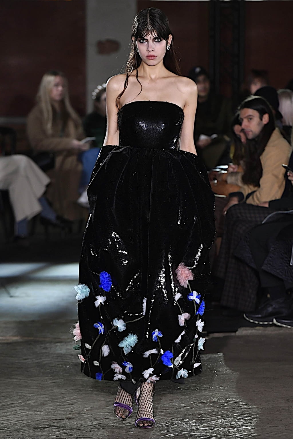 Fashion Week London Fall/Winter 2020 look 31 de la collection Huishan Zhang womenswear