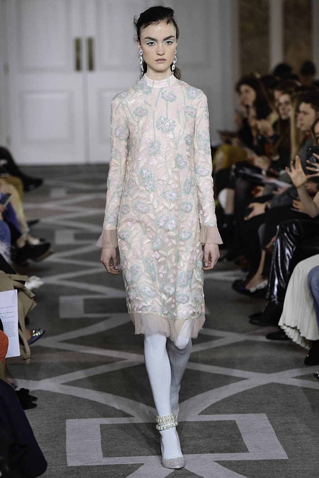 Fashion Week London Fall/Winter 2019 look 8 de la collection Huishan Zhang womenswear