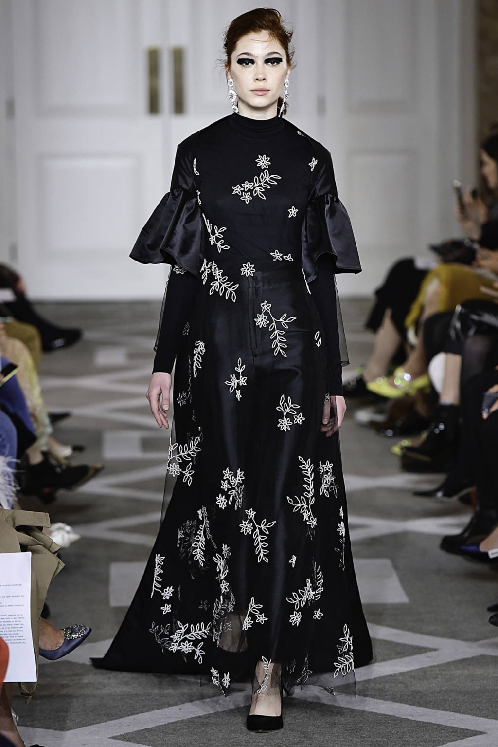 Fashion Week London Fall/Winter 2019 look 14 from the Huishan Zhang collection womenswear