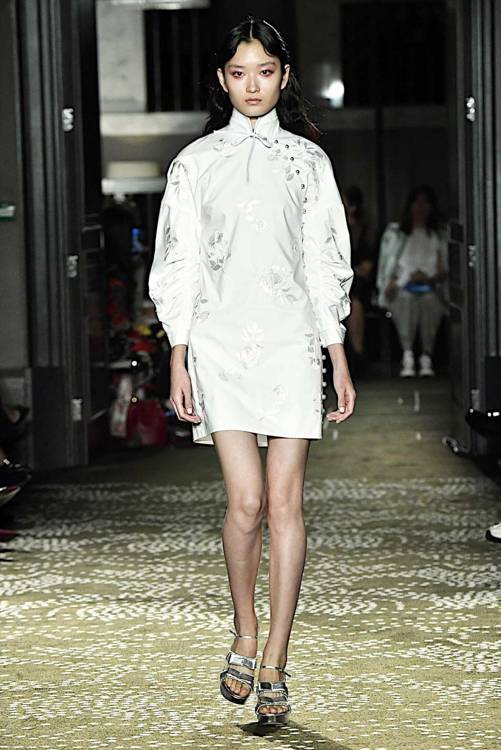 Fashion Week London Spring/Summer 2020 look 1 from the Huishan Zhang collection womenswear
