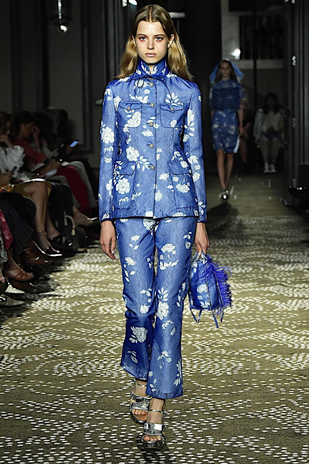 Fashion Week London Spring/Summer 2020 look 8 from the Huishan Zhang collection 女装