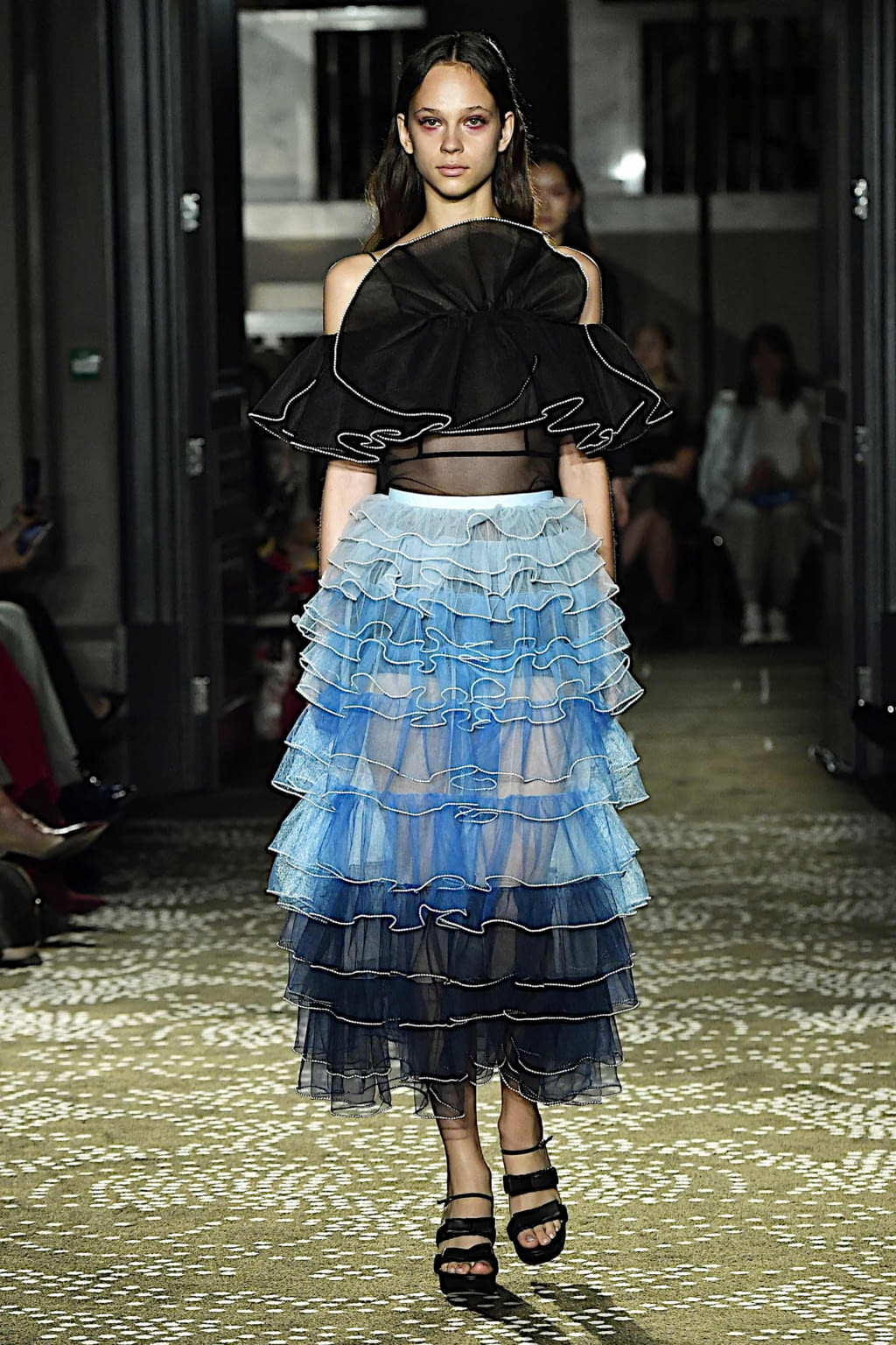 Fashion Week London Spring/Summer 2020 look 12 de la collection Huishan Zhang womenswear