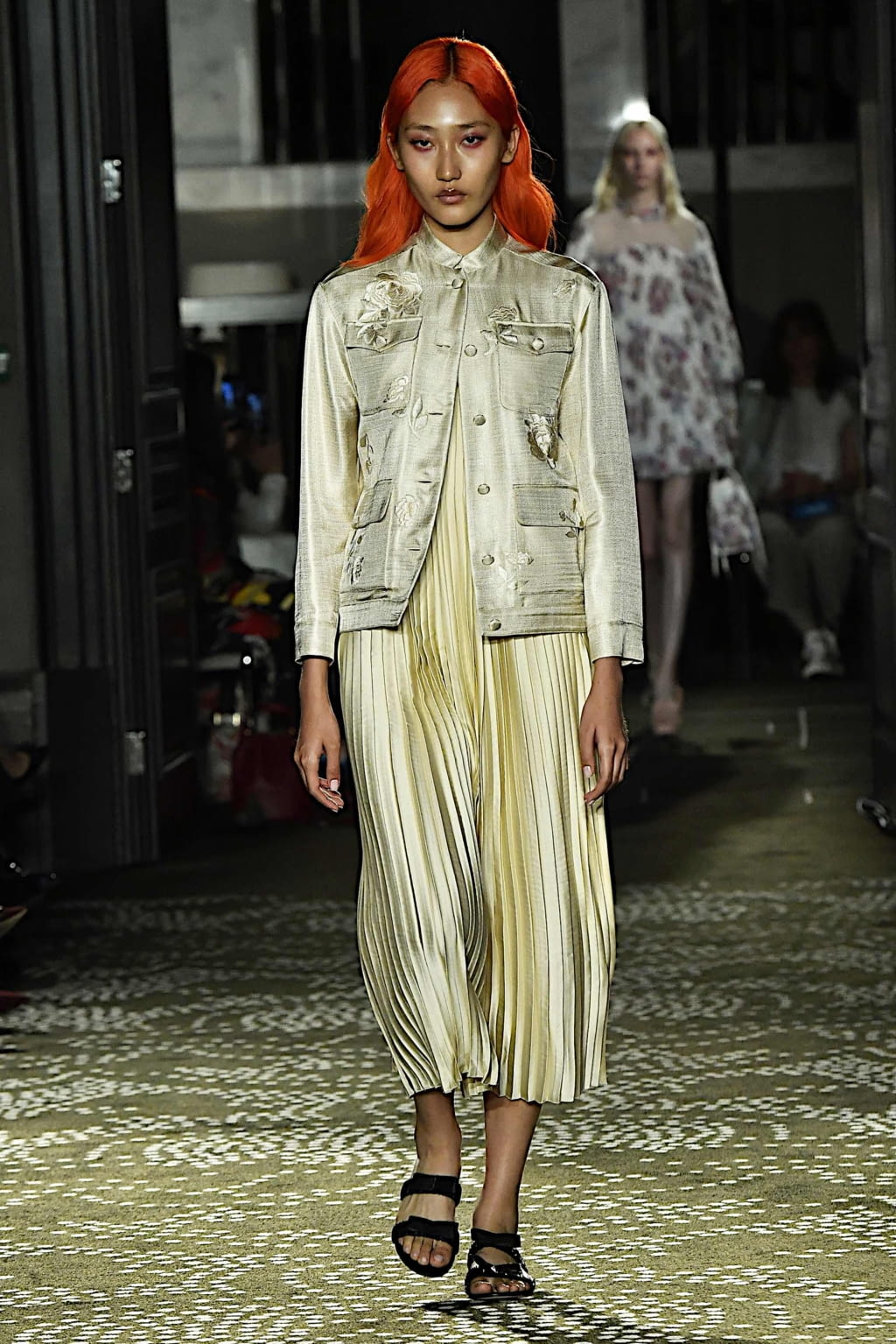 Fashion Week London Spring/Summer 2020 look 19 from the Huishan Zhang collection 女装