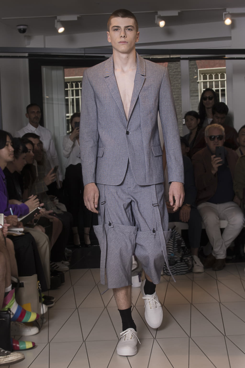 Fashion Week London Spring/Summer 2018 look 16 from the Chalayan collection menswear