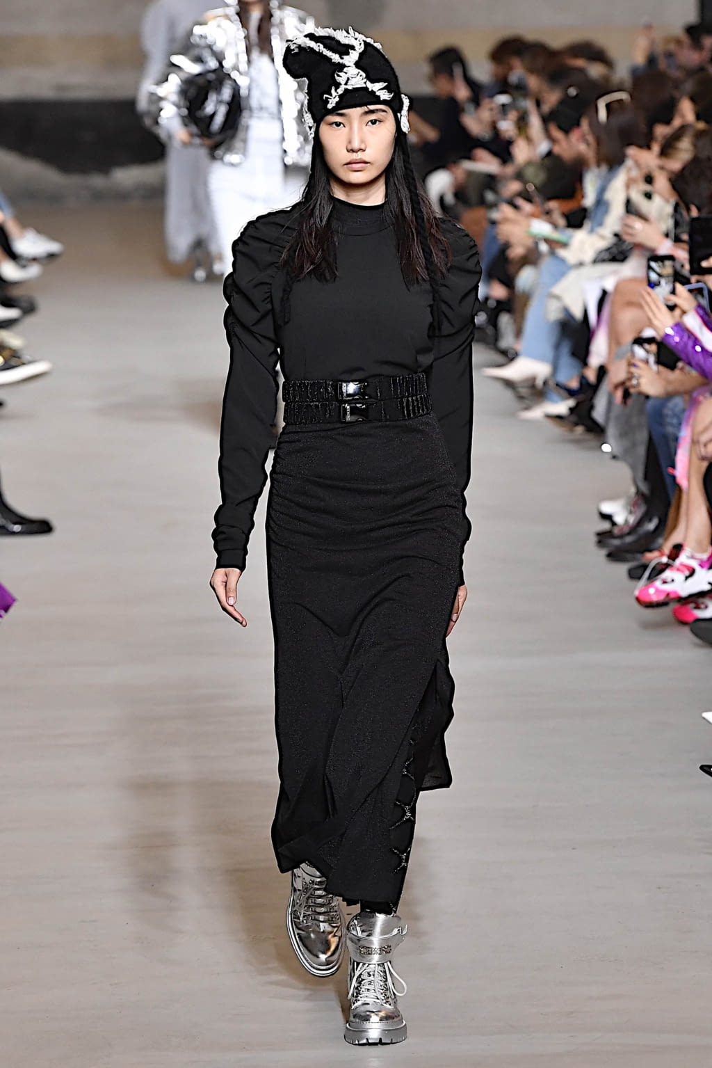 Fashion Week Milan Fall/Winter 2020 look 7 de la collection Iceberg womenswear