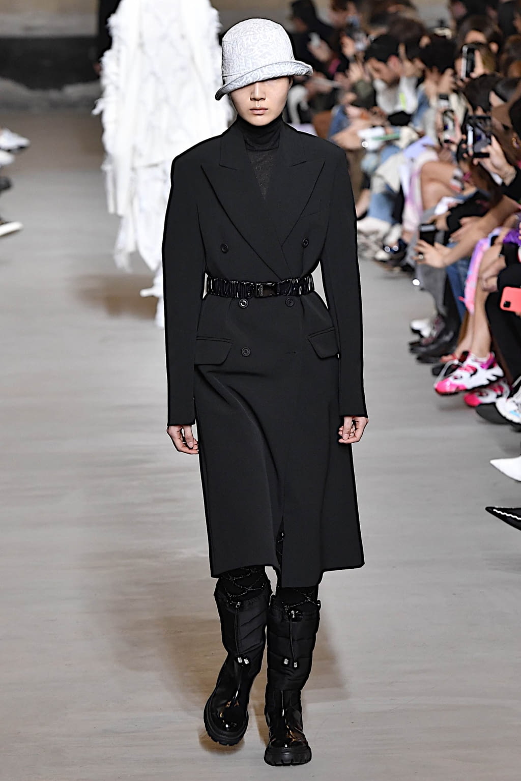 Fashion Week Milan Fall/Winter 2020 look 5 de la collection Iceberg womenswear