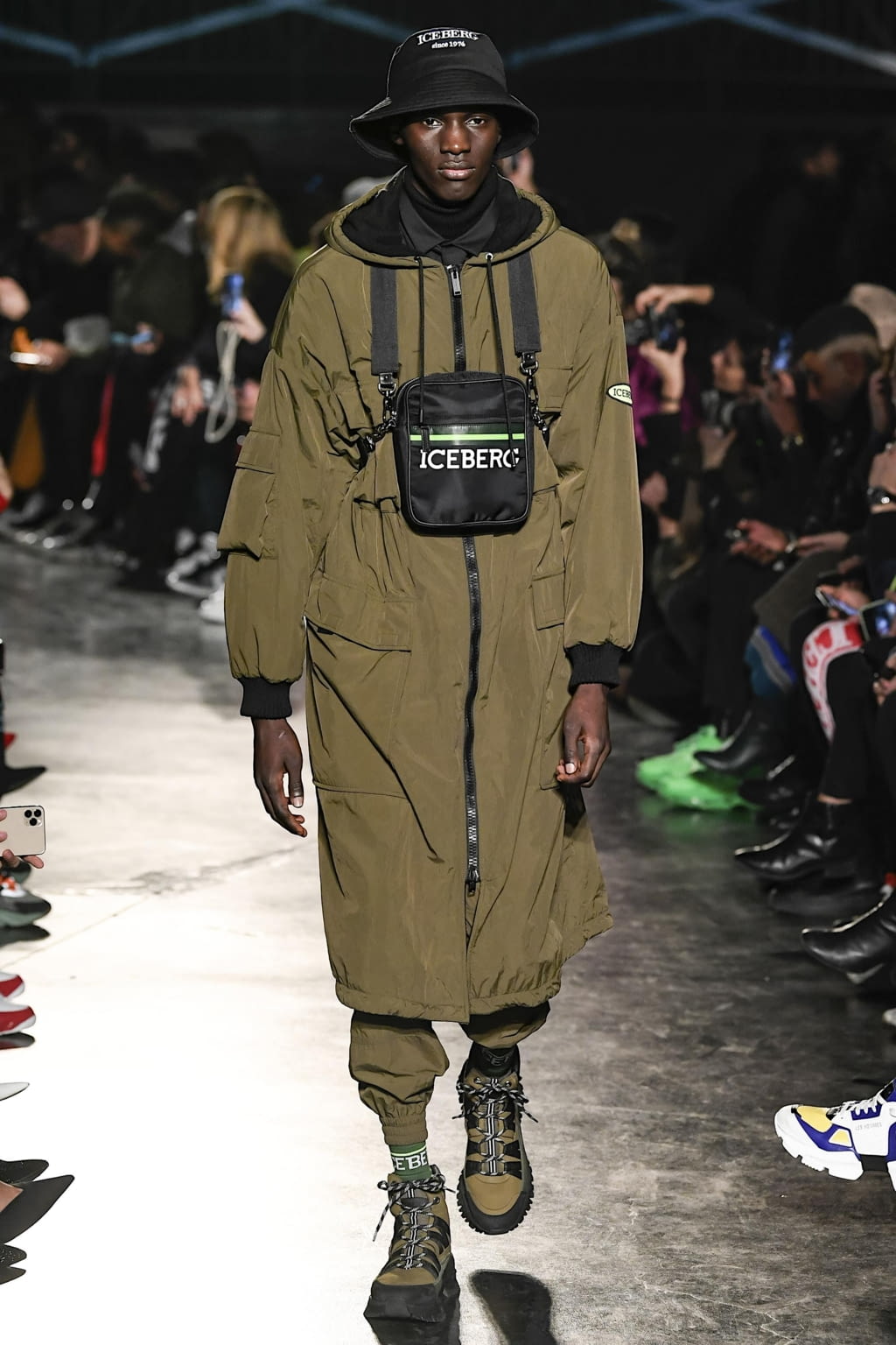 Fashion Week Milan Fall/Winter 2020 look 25 de la collection Iceberg menswear