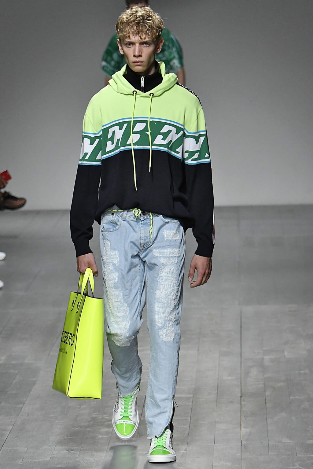 Fashion Week London Spring/Summer 2019 look 24 from the Iceberg collection menswear
