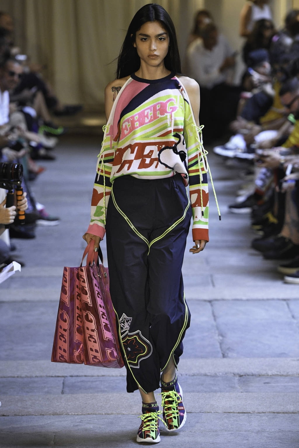Fashion Week Milan Spring/Summer 2019 look 17 de la collection Iceberg womenswear