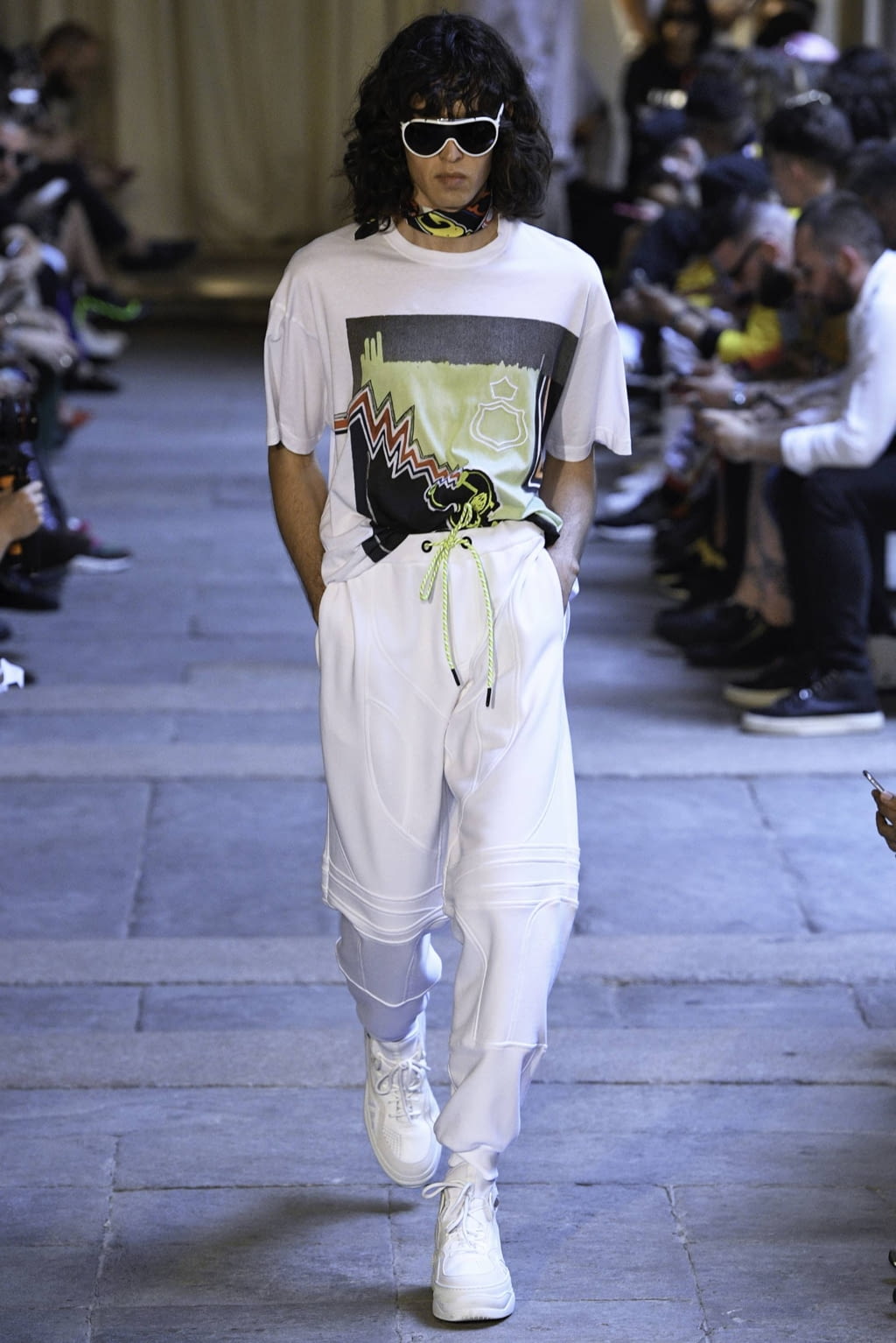 Fashion Week Milan Spring/Summer 2019 look 19 de la collection Iceberg womenswear