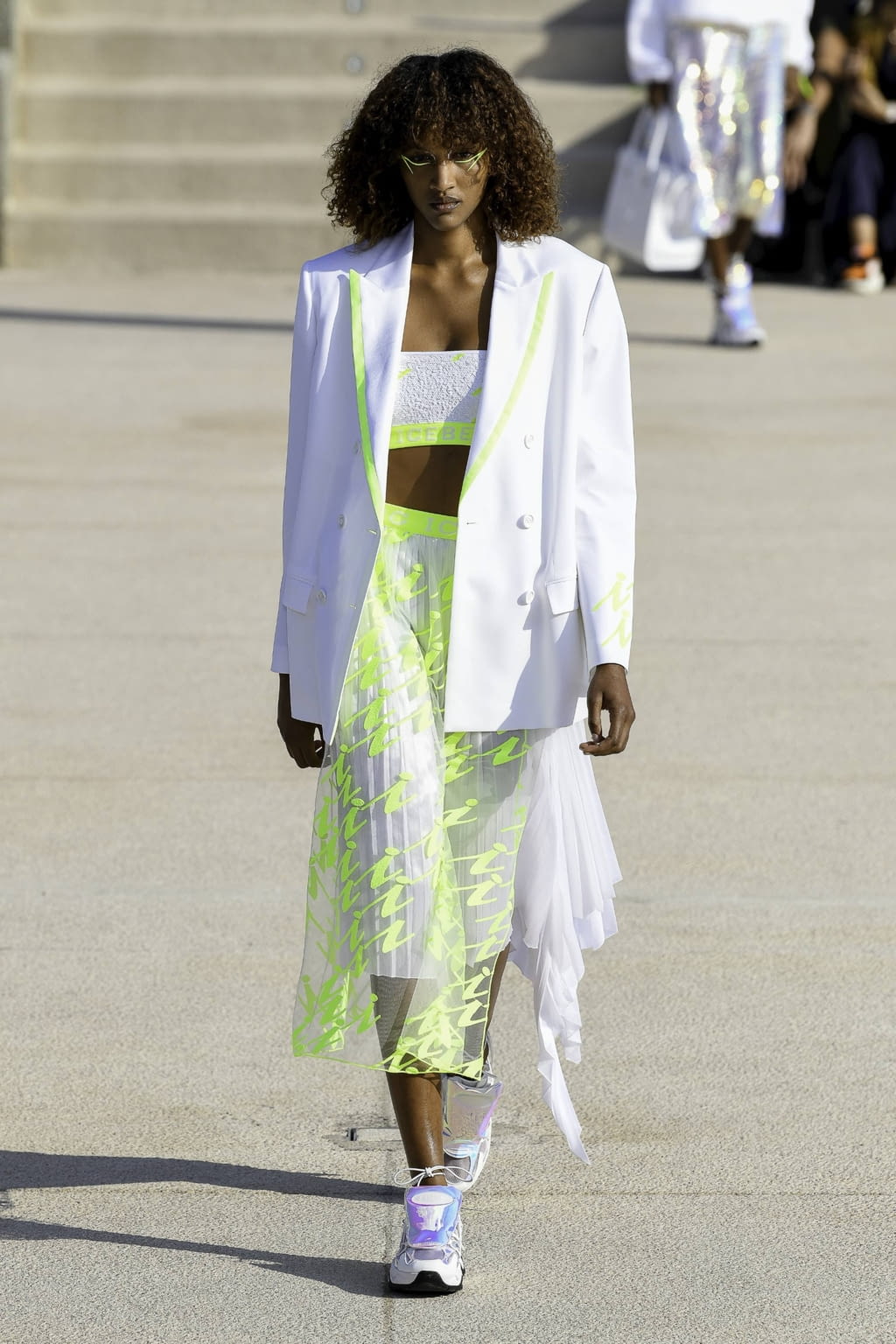 Fashion Week Milan Spring/Summer 2020 look 20 from the Iceberg collection womenswear
