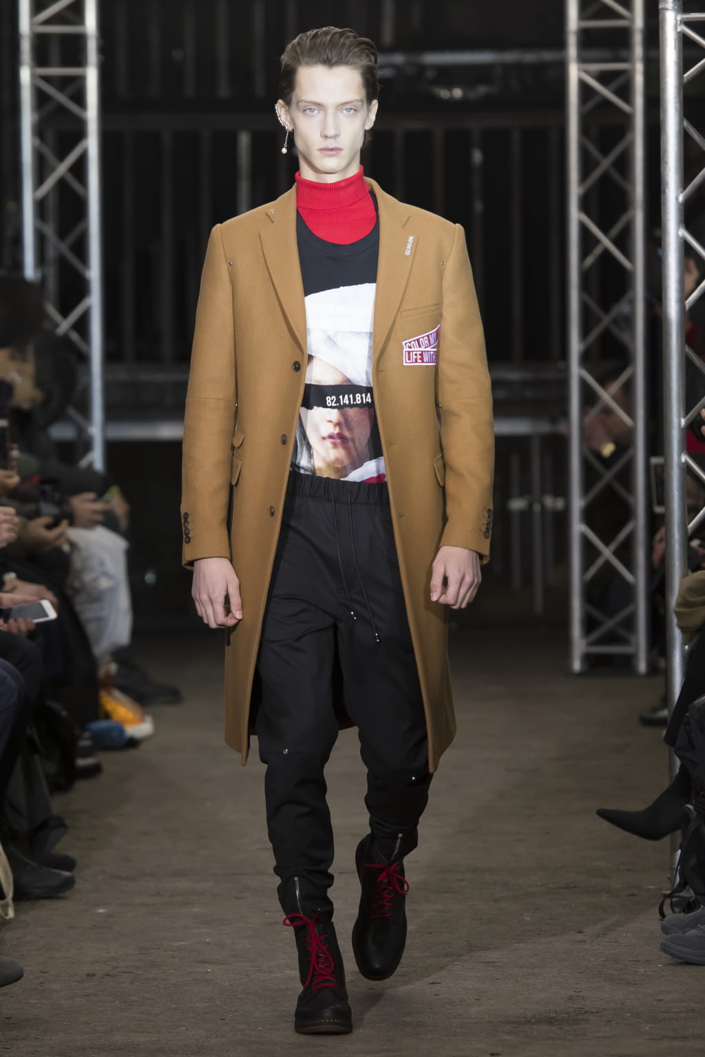 Fashion Week Paris Fall/Winter 2017 look 12 from the Icosae collection menswear