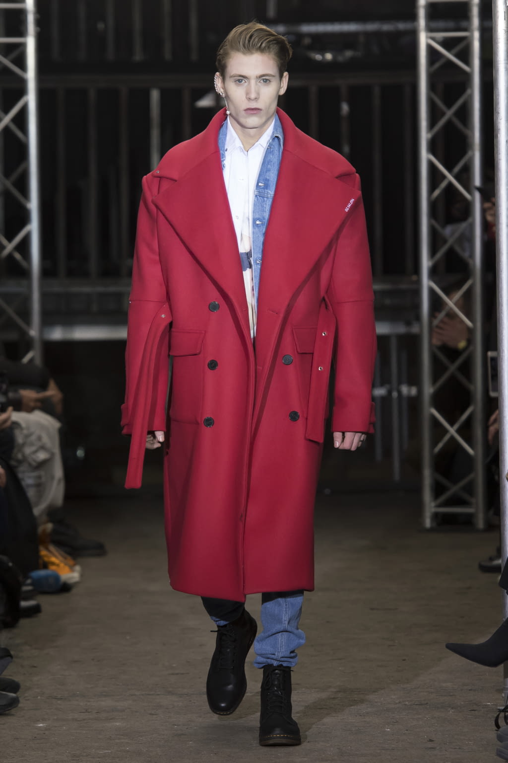 Fashion Week Paris Fall/Winter 2017 look 13 from the Icosae collection menswear