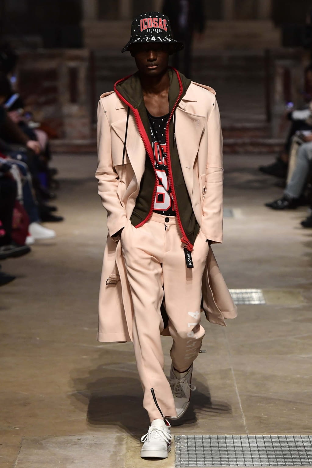 Fashion Week Paris Fall/Winter 2018 look 2 from the Icosae collection 男装