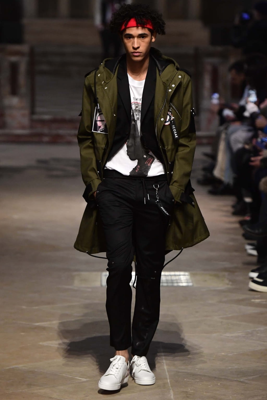 Fashion Week Paris Fall/Winter 2018 look 15 from the Icosae collection menswear