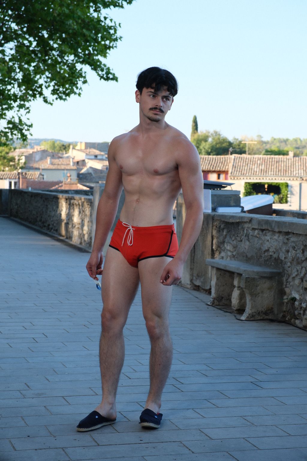 Fashion Week Paris Spring/Summer 2024 look 14 from the Le Slip Français collection 男装