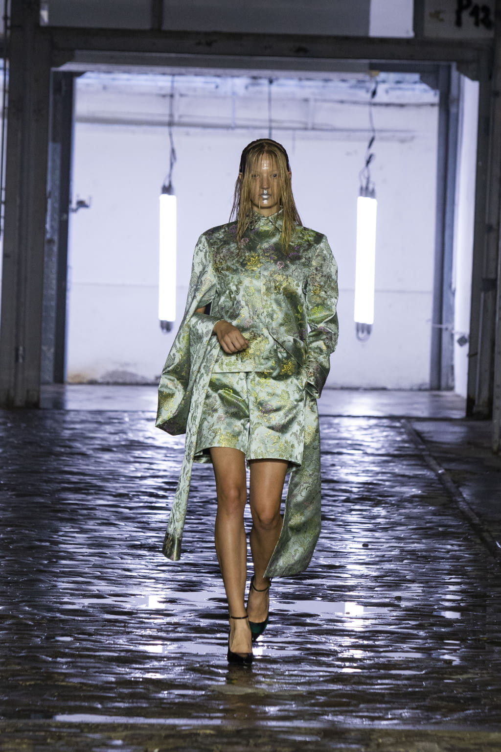 Fashion Week Paris Spring/Summer 2019 look 1 from the XIMONLEE collection womenswear