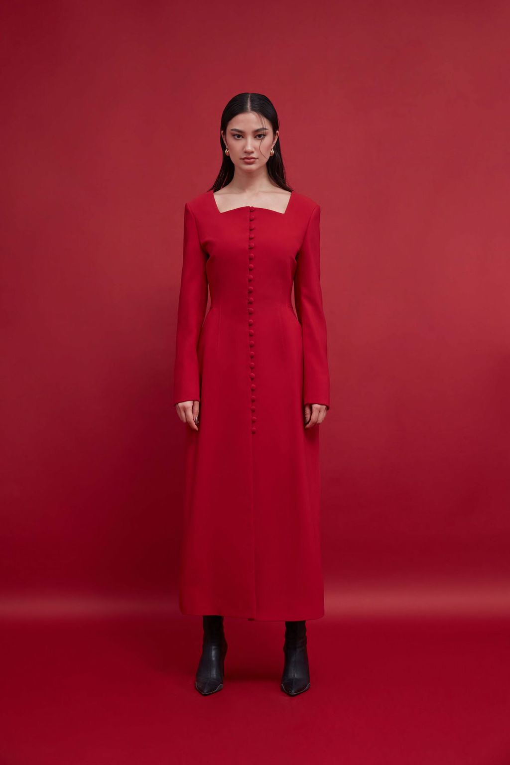 Fashion Week Paris Fall/Winter 2024 look 6 de la collection Saudi 100 womenswear