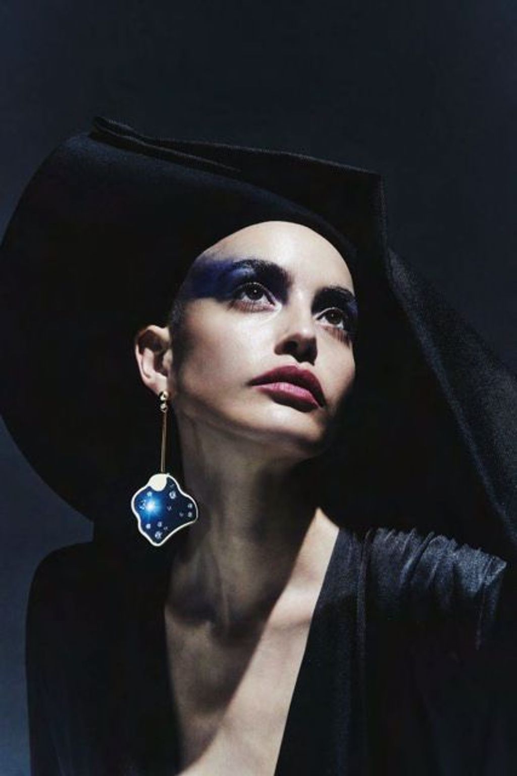Fashion Week Paris Fall/Winter 2024 look 12 de la collection APOA - Saudi 100 womenswear accessories