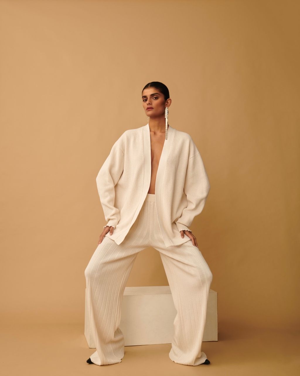Fashion Week Paris Fall/Winter 2024 look 2 de la collection Yasmina Q - Saudi 100 womenswear