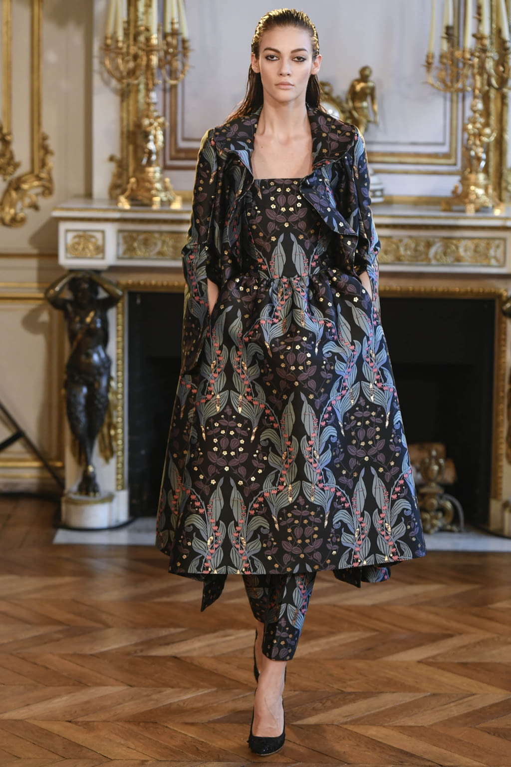 Fashion Week Paris Fall/Winter 2017 look 14 from the Ingie Paris collection 女装
