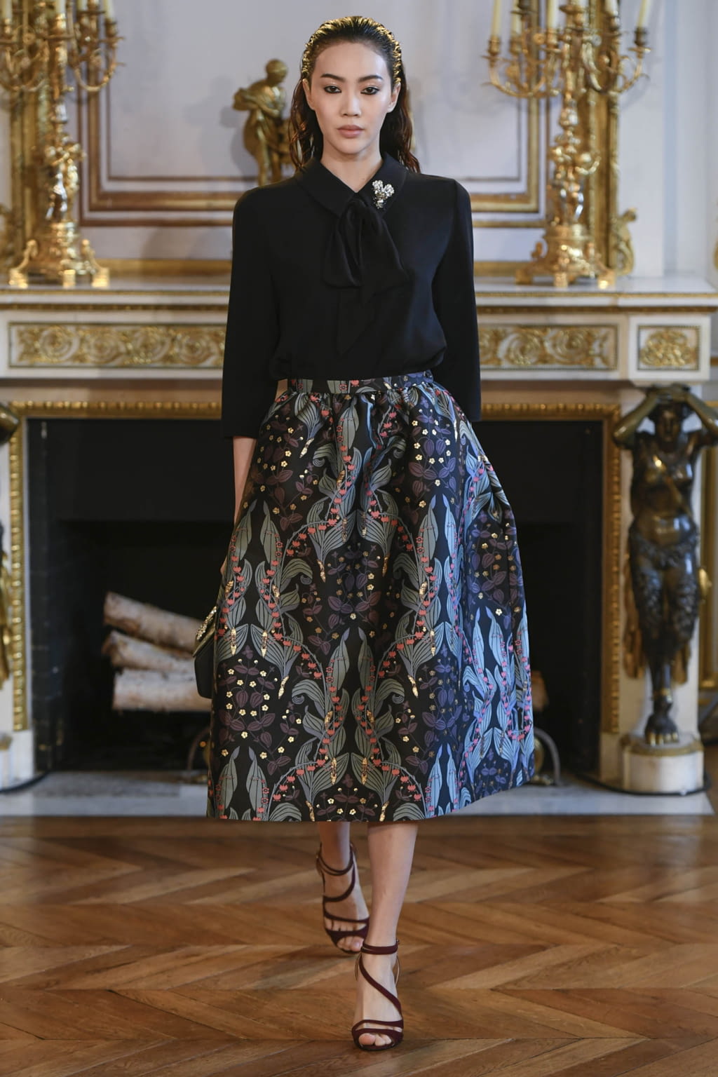 Fashion Week Paris Fall/Winter 2017 look 15 from the Ingie Paris collection womenswear