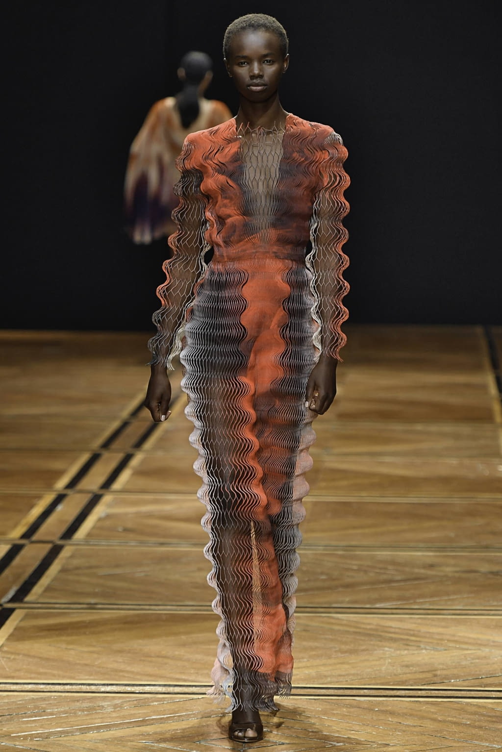 Fashion Week Paris Spring/Summer 2019 look 5 from the Iris Van Herpen collection couture