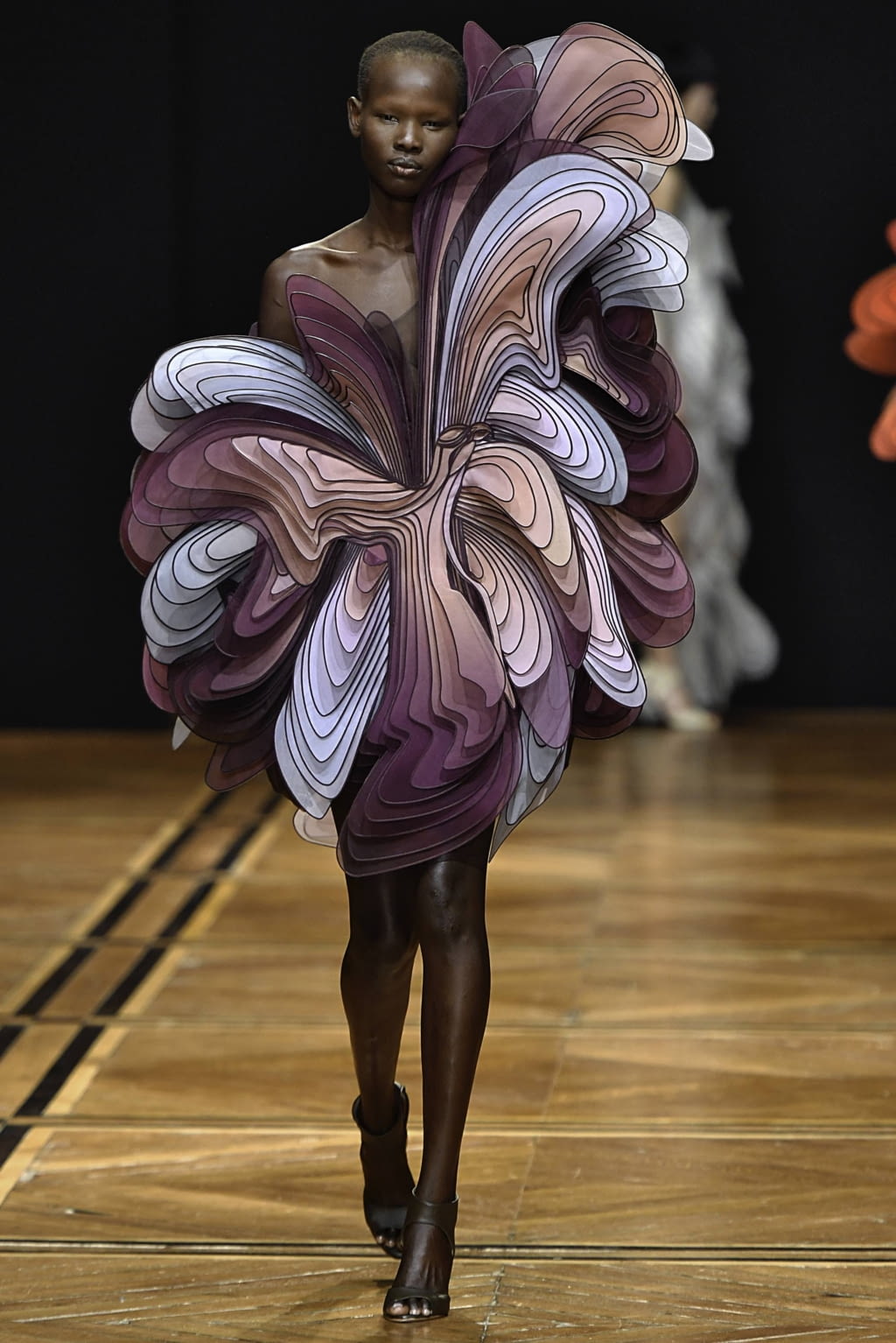 Fashion Week Paris Spring/Summer 2019 look 18 de la collection Iris Van Herpen couture