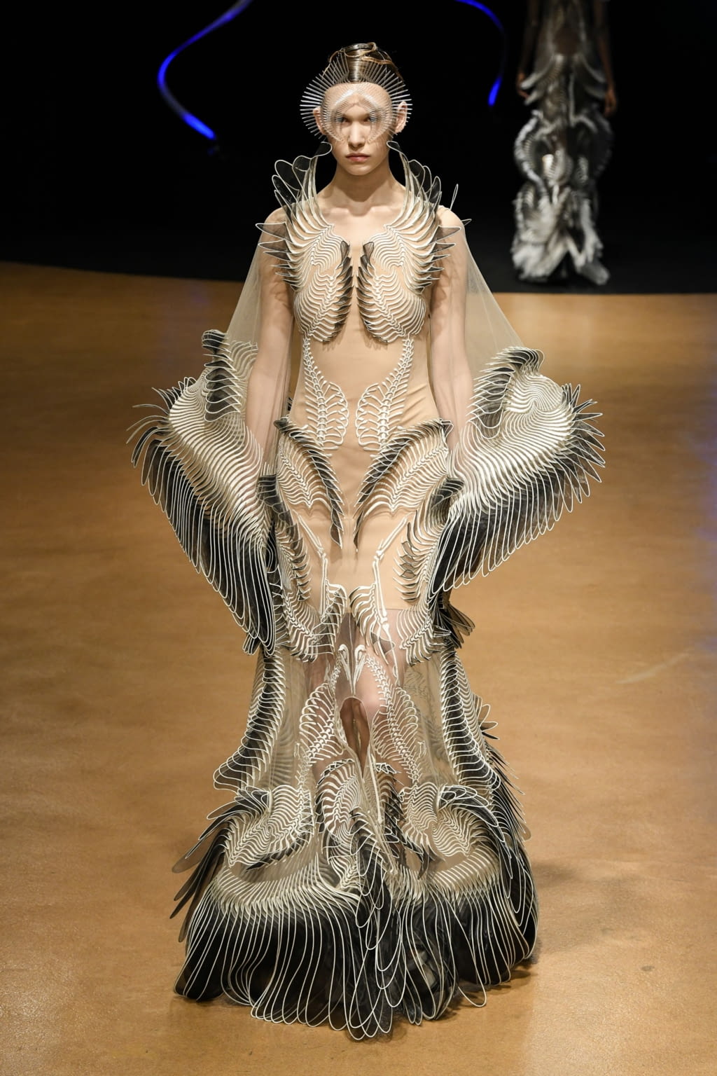 Fashion Week Paris Spring/Summer 2020 look 14 from the Iris Van Herpen collection couture