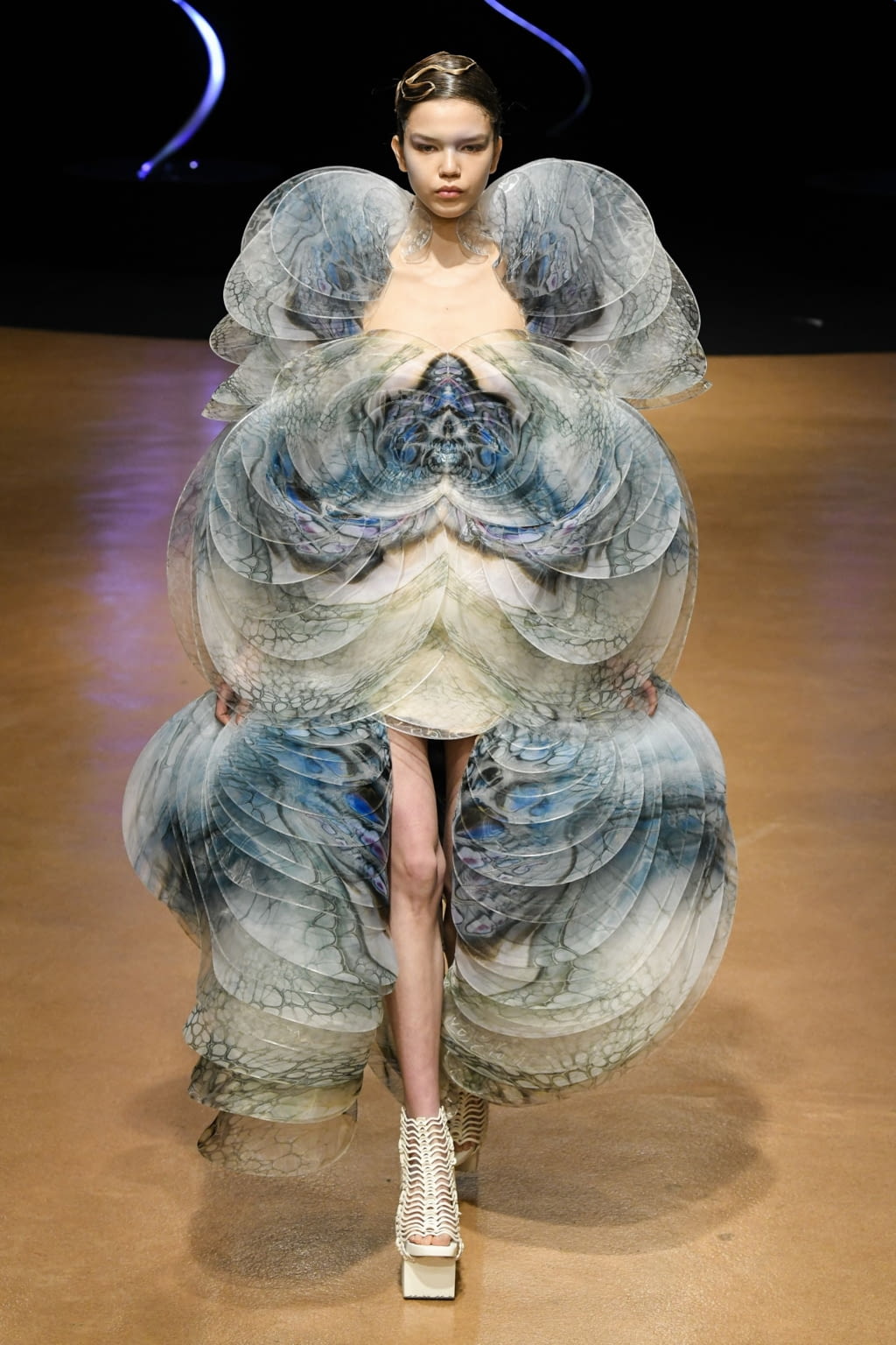 Fashion Week Paris Spring/Summer 2020 look 20 from the Iris Van Herpen collection couture