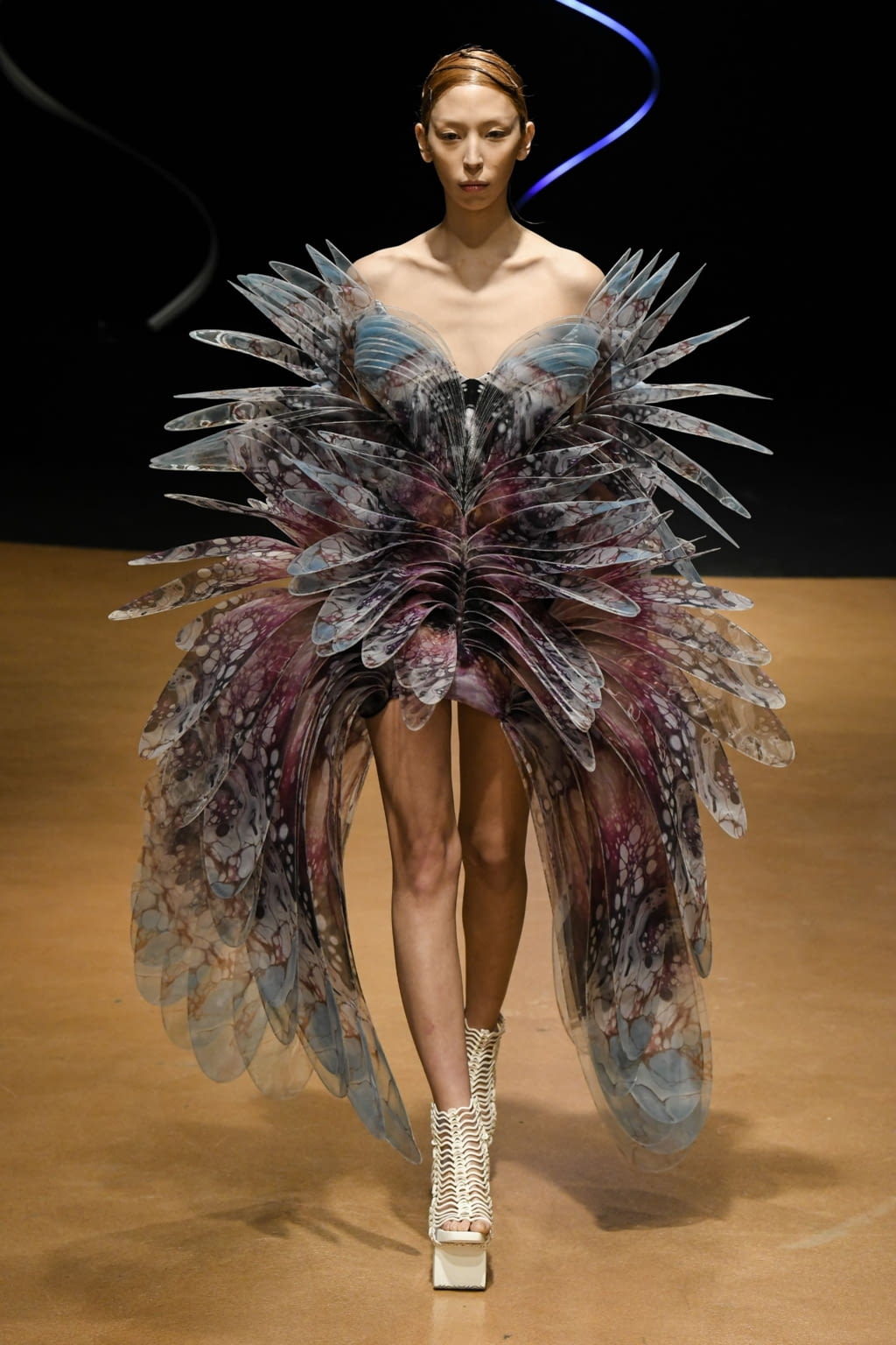 Fashion Week Paris Spring/Summer 2020 look 21 from the Iris Van Herpen collection couture