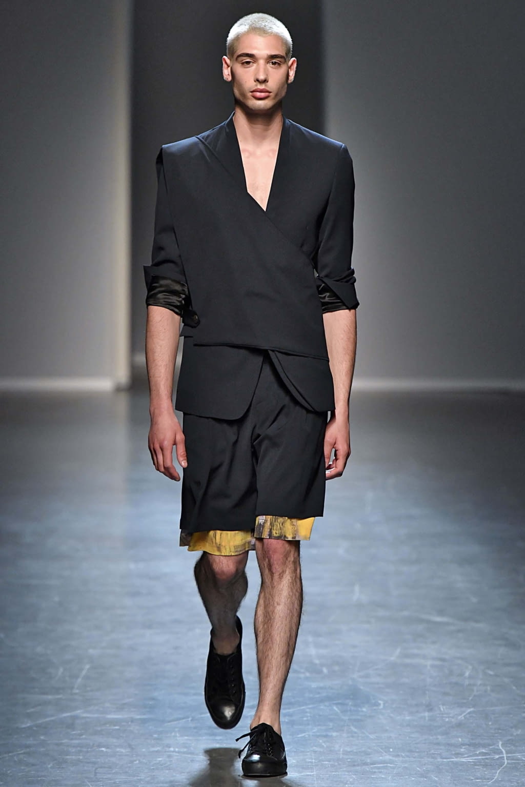Fashion Week Milan Spring/Summer 2019 look 22 from the Isabel Benenato collection menswear