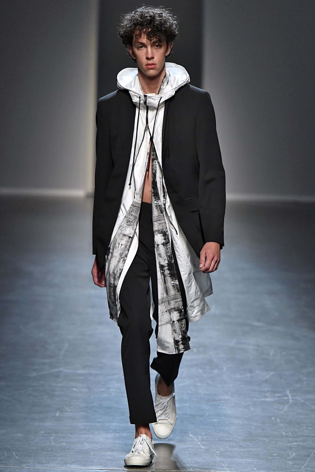 Fashion Week Milan Spring/Summer 2019 look 28 from the Isabel Benenato collection 男装