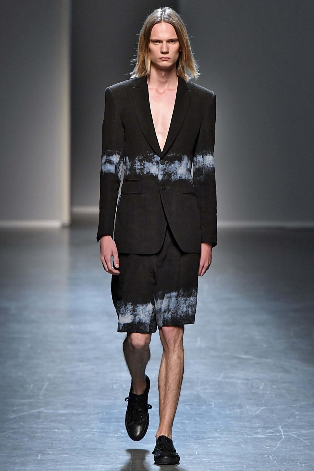 Fashion Week Milan Spring/Summer 2019 look 31 from the Isabel Benenato collection menswear