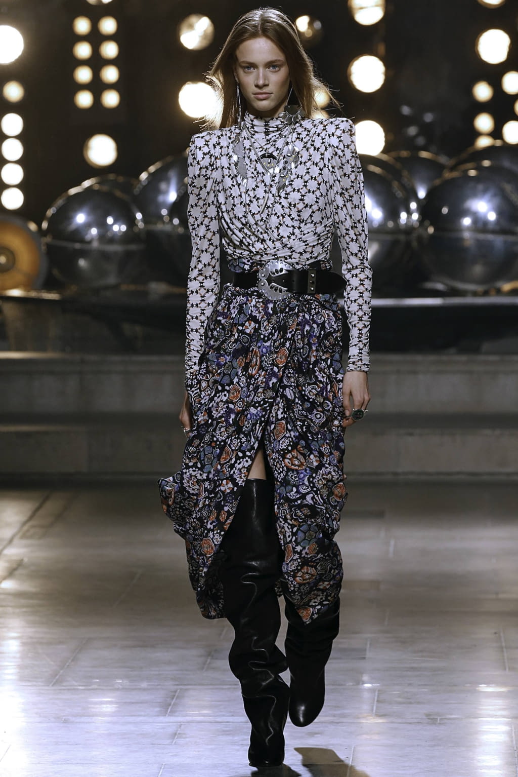 Fashion Week Paris Fall/Winter 2019 look 7 from the Isabel Marant collection womenswear
